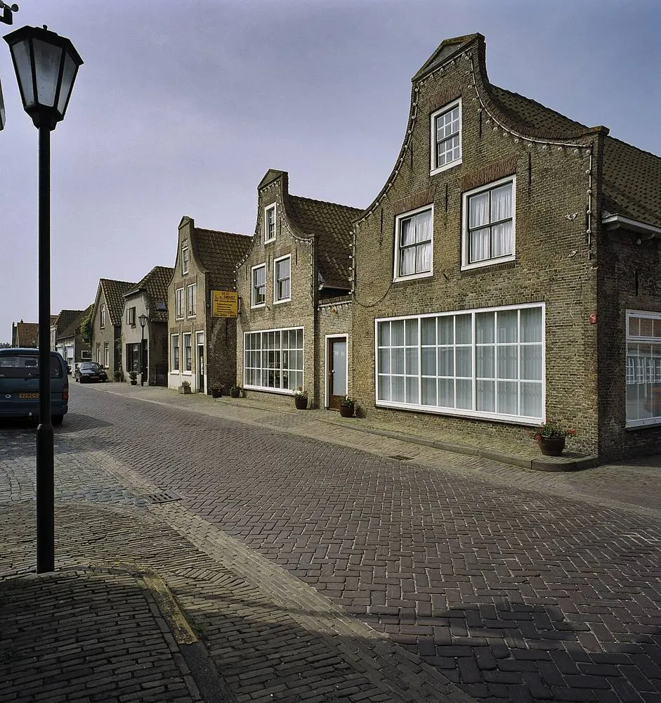 Goudswaard: Overzicht voorgevels - Goudswaard - 20377359 - RCE